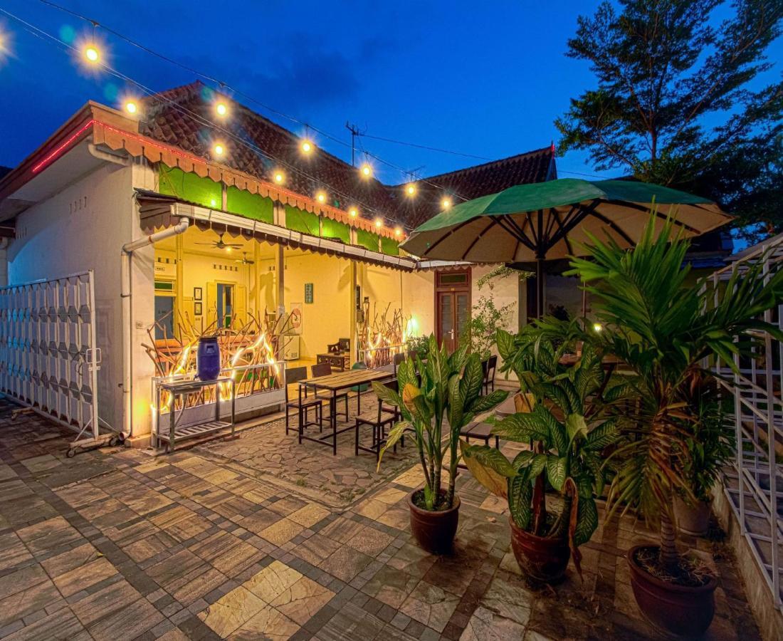 D'Talent Hotel Yogyakarta Exterior photo