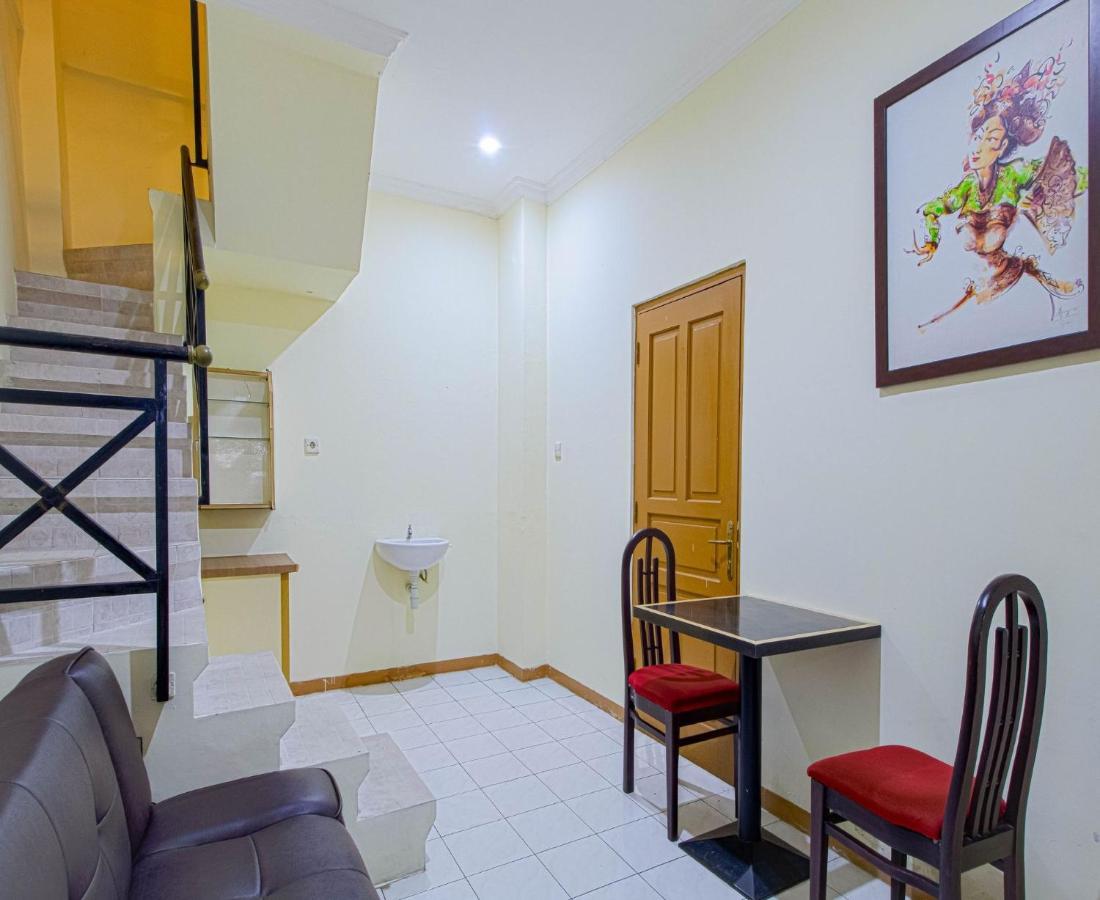 D'Talent Hotel Yogyakarta Exterior photo