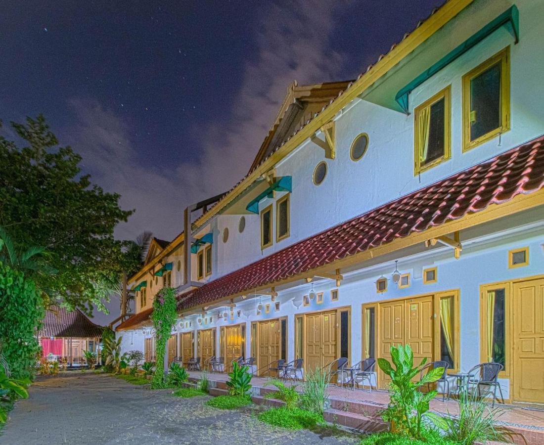 D'Talent Hotel Yogyakarta Exterior photo