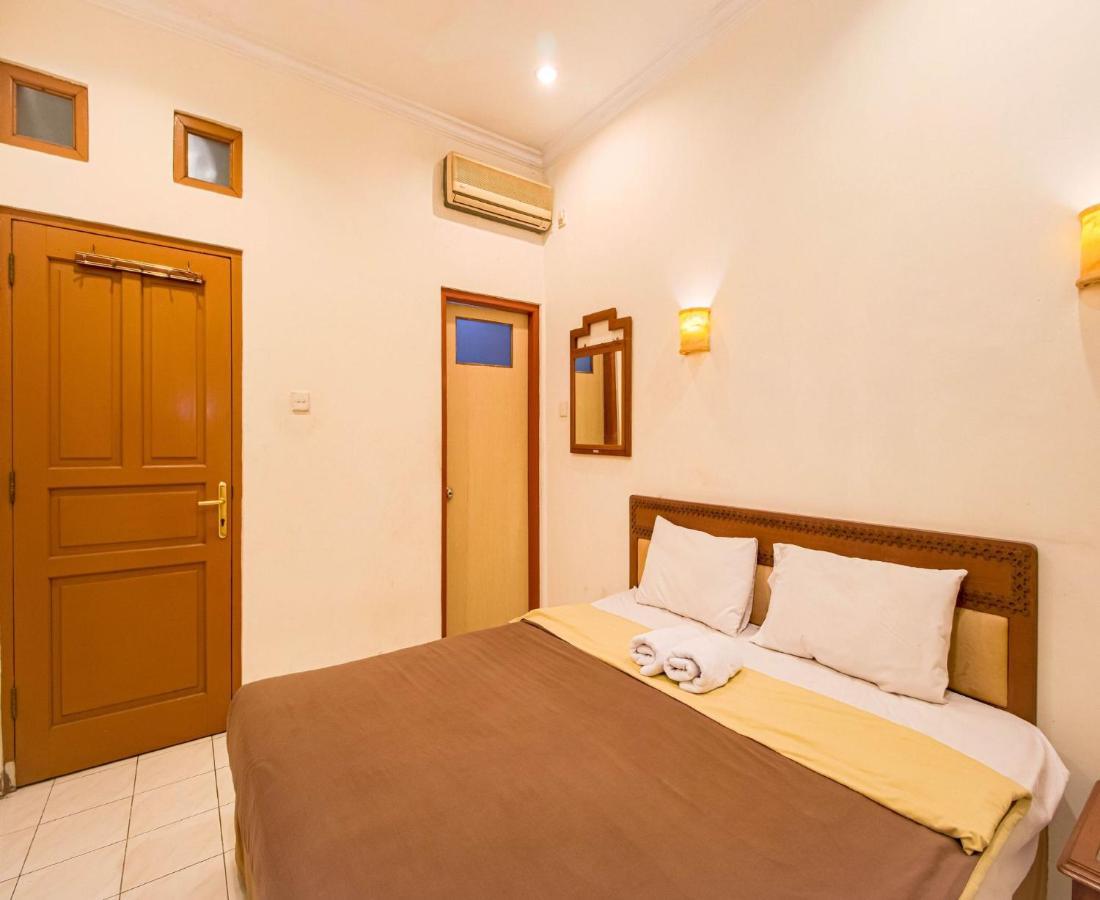 D'Talent Hotel Yogyakarta Exterior photo