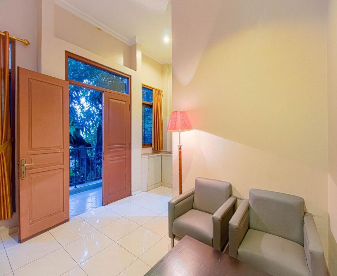 D'Talent Hotel Yogyakarta Exterior photo