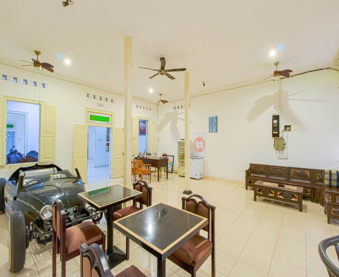 D'Talent Hotel Yogyakarta Exterior photo
