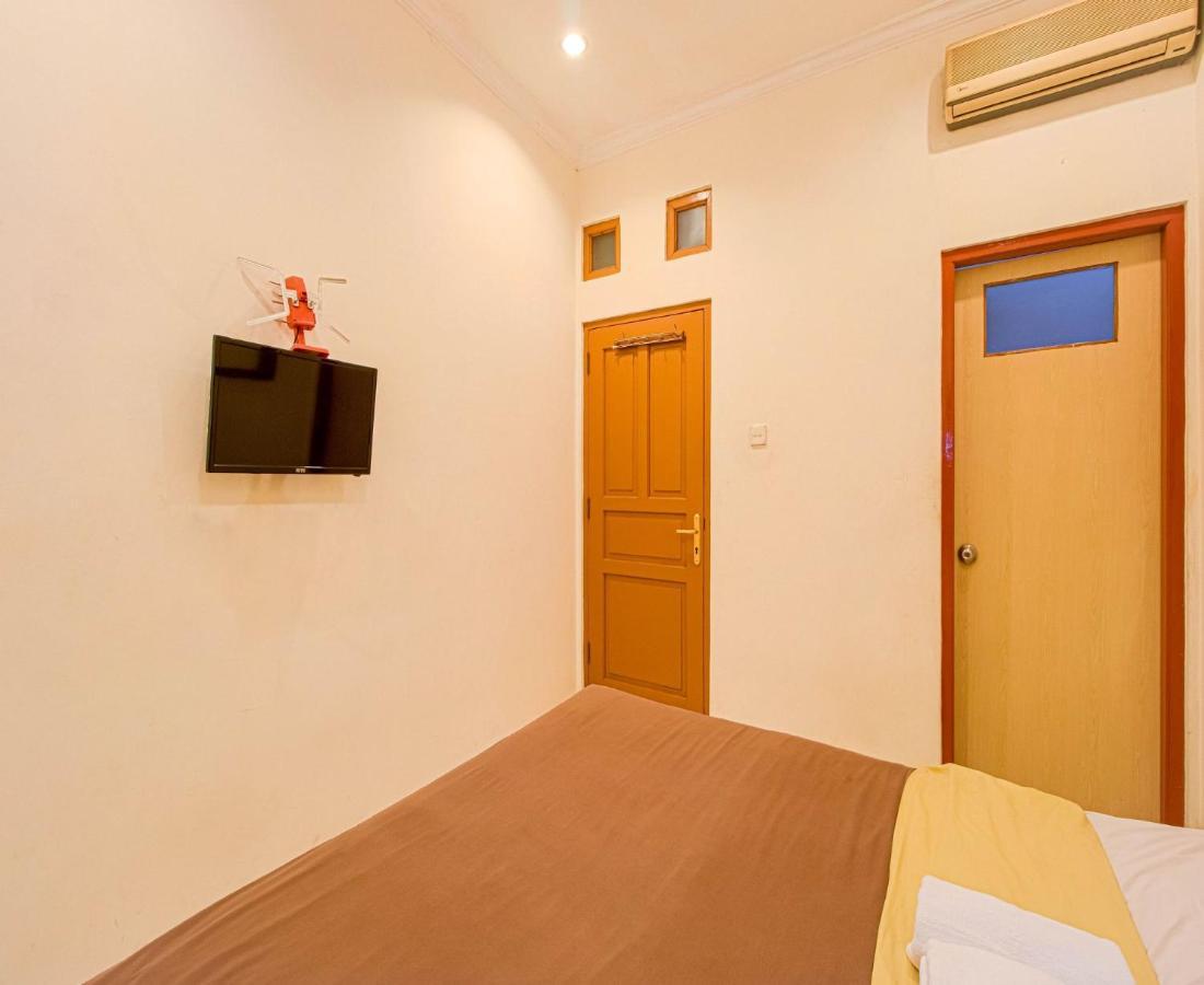 D'Talent Hotel Yogyakarta Exterior photo